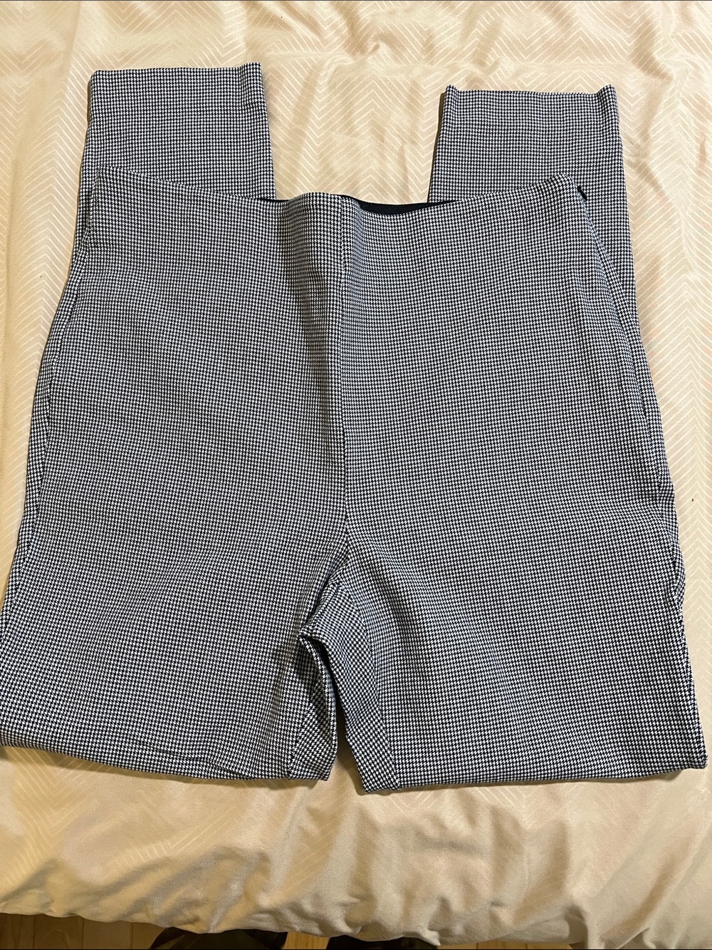 LOFT High Waist Skinny Black and White Houndstooth Side Zip Elastic Waist Pants